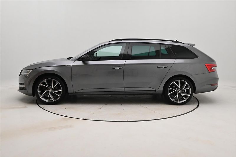 Škoda Superb 1,4 TSI 115kW iV DSG Sportline - fotka 8 z 32
