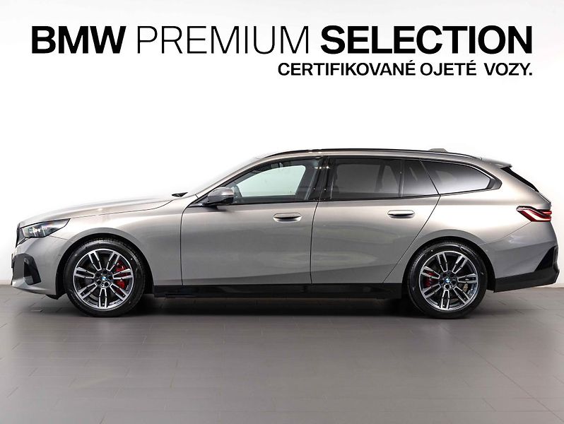BMW Řada 5 540d xDrive Touring - fotka 3 z 23