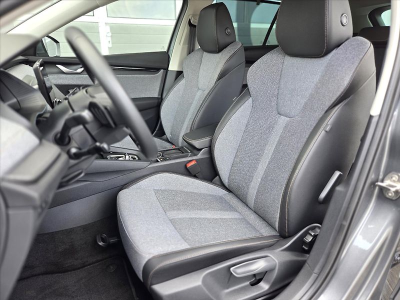 Škoda Octavia 2,0 TDi DSG Top Selection Tažn - fotka 8 z 25