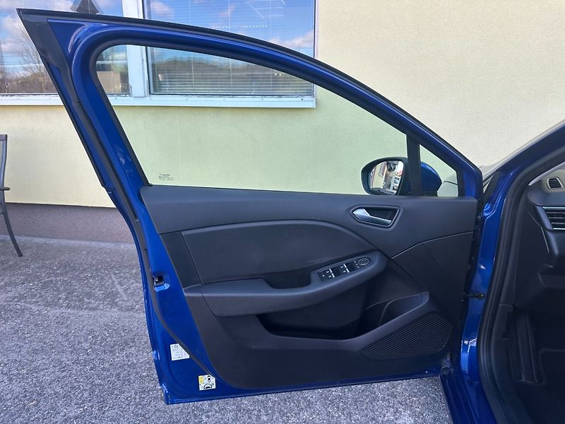 Renault Clio 1.6 E-Tech/Hybrid/103kW/TOP - fotka 11 z 38