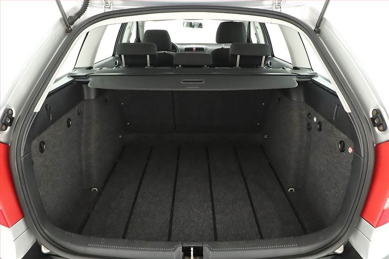 Škoda Octavia (2006) 1.9 TDI 4x4, 4X4, ČR,1.maj - fotka 10 z 11