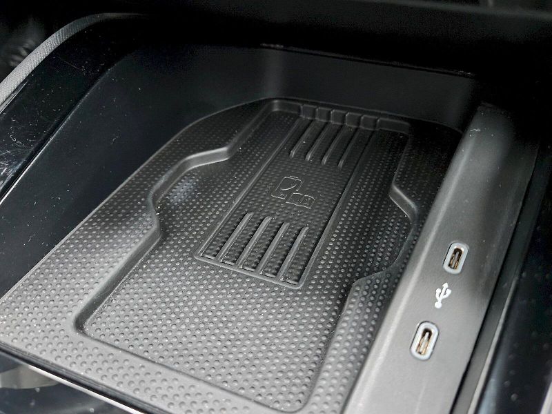 Škoda Kamiq (2024) TOP SELECTION TSI 85/1.0 A7F - fotka 11 z 28