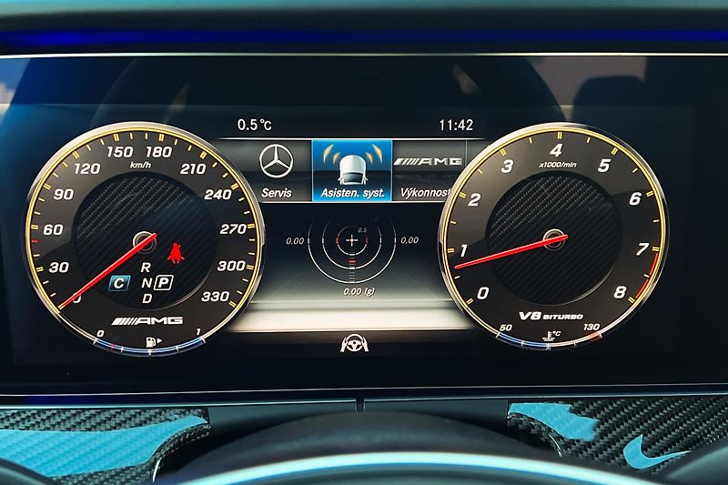 Mercedes-Benz Třídy E (2017) E63S AMG 4Matic+ V8 Biturbo - fotka 55 z 99