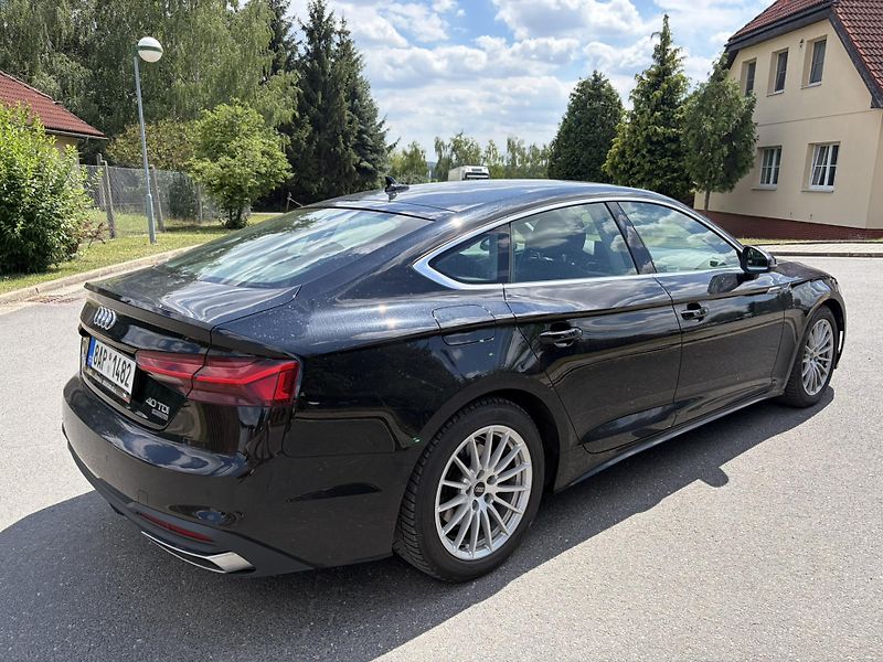 Audi A5 (2021) 2.0 40 Tdi Quatro S Tronic ČR - fotka 3 z 29