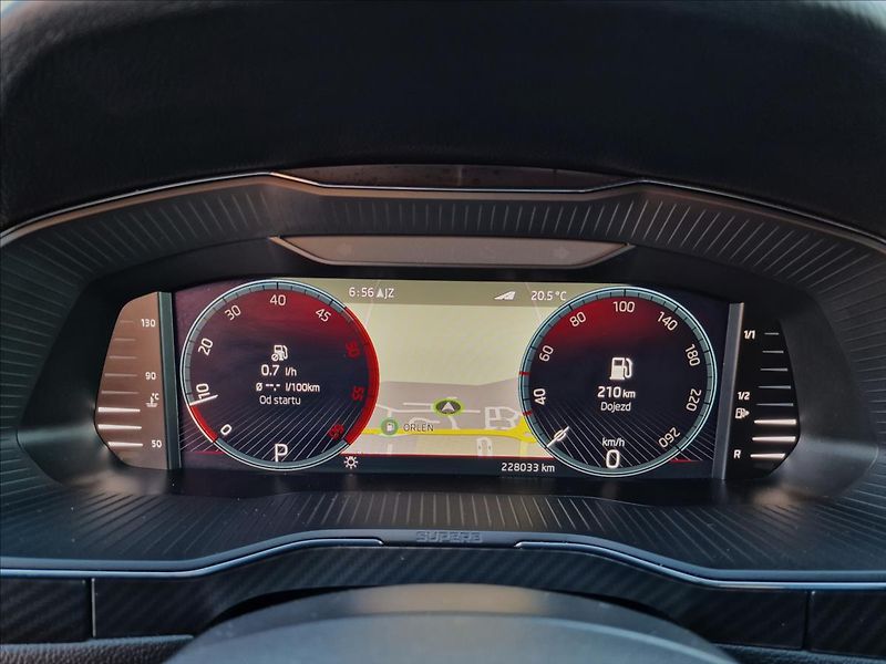 Škoda Superb 2.0TDI 147kW 4x4 DSG Sportline - fotka 21 z 50