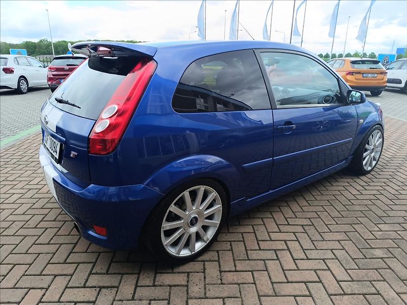 Ford Fiesta 2,0 Duratec ST 150 - fotka 5 z 19