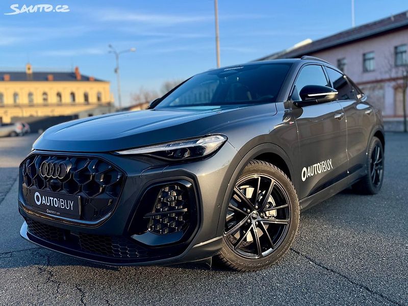 Audi Q5 2.0 TDI SPORTBACK 4x4 S-LINE - fotka 2 z 45