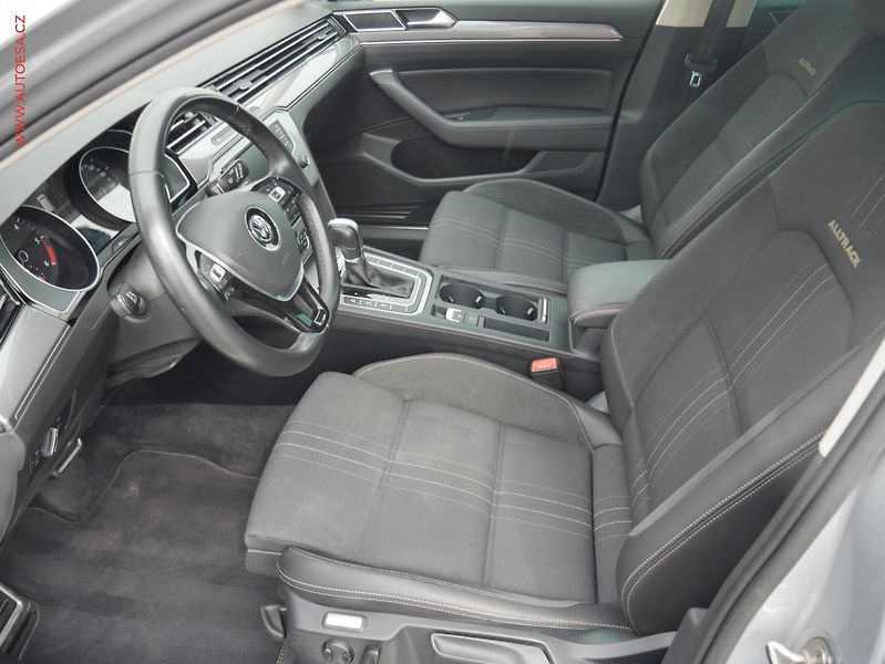 Volkswagen Passat (2017) 2.0TDi, ČR, DSG, LED, navi - fotka 8 z 23