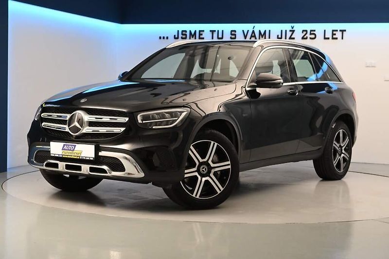 Mercedes-Benz GLC (2021) 2.0 300 E 4MATIC 9G-TRONIC LED - fotografie inzerátu