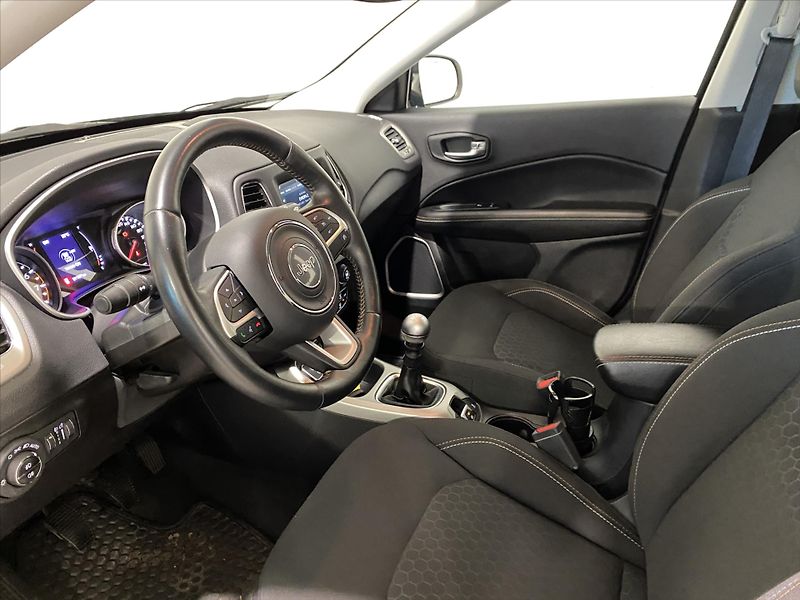 Jeep Compass 1,4 MultiAir 140k  Latitude - fotka 5 z 20