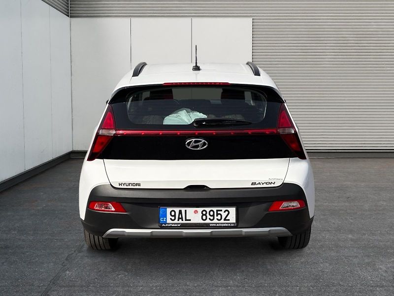 Hyundai Bayon (2022) COMFORT CLUB 1.2i 62kW CZ DPH - fotka 5 z 11