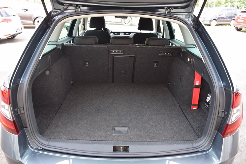 Škoda Octavia (2019) 1.5TSI 110kw CLEVER FULL LED  - fotka 10 z 48
