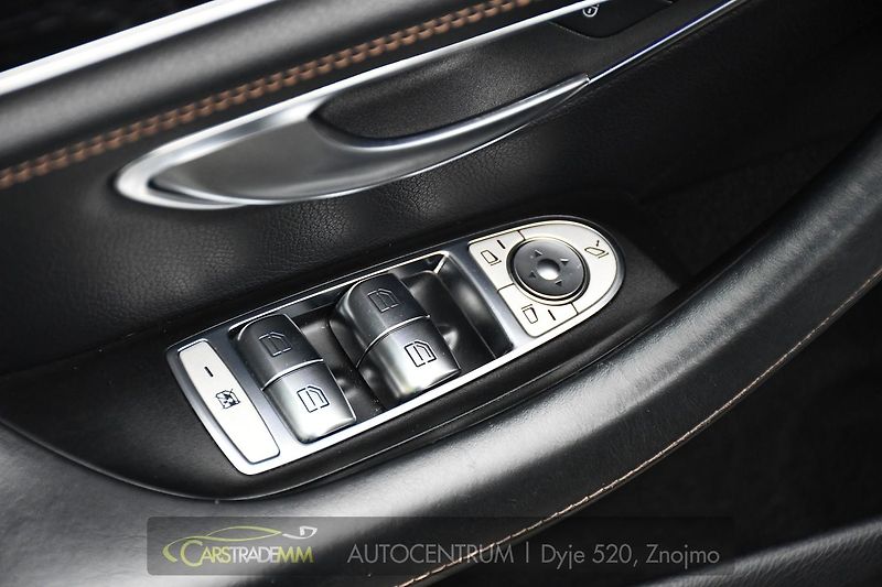 Mercedes-Benz CLS 350d 4MATIC AMG  - fotka 25 z 51