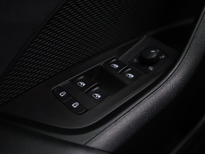 Škoda Octavia 2,0 TSI RS 180kW CZ DPH - fotka 16 z 32