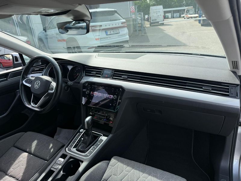 Volkswagen Passat 2.0 TDI 110 kW DSG Variant - fotka 11 z 25