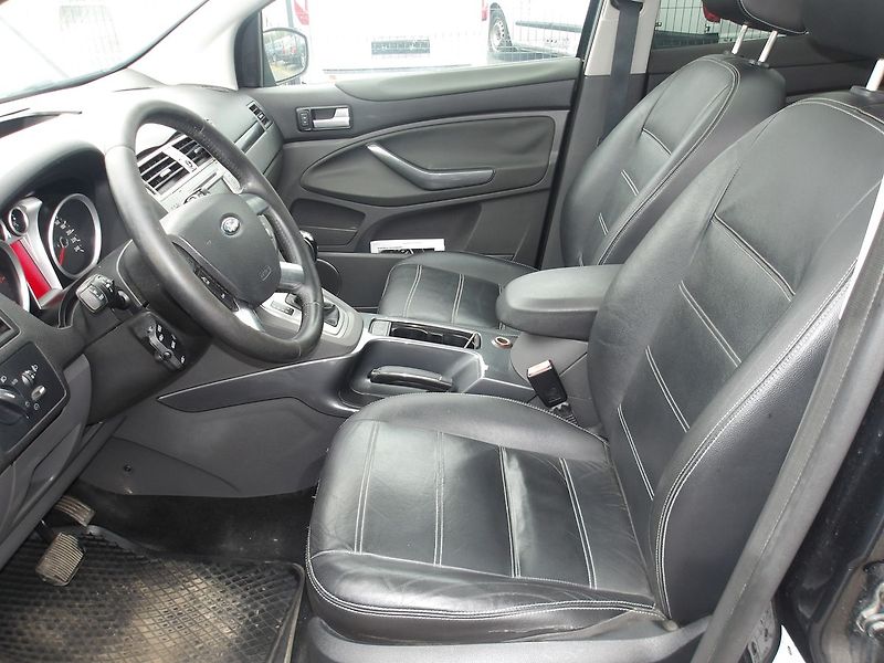 Ford Kuga 2,0TDCi TITANIUM Aut. 4x4! - fotka 15 z 44