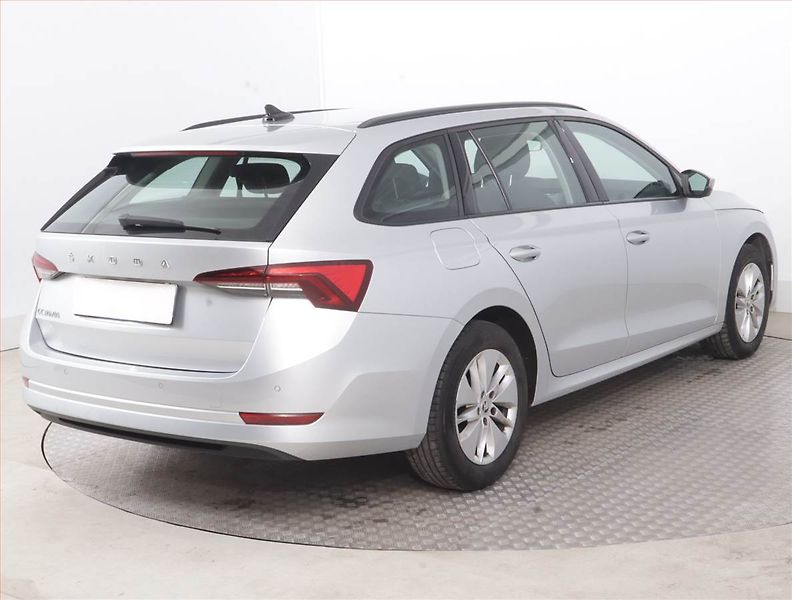 Škoda Octavia (2022) Ambition 2.0 TDI, ČR,1.maj - fotka 5 z 15