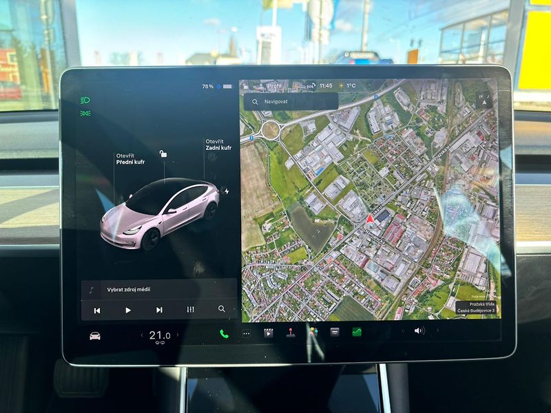 Tesla Model 3 SR Plus 60kWh 1.Maj TZ - fotka 15 z 23