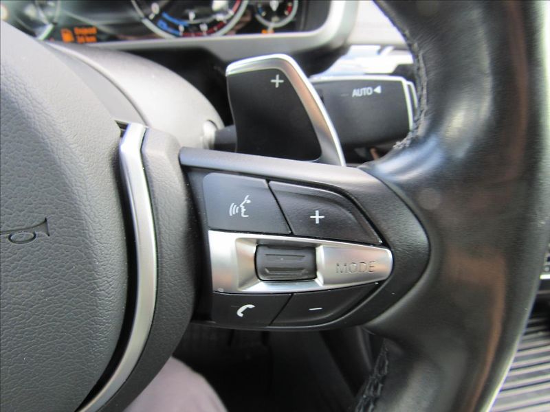 BMW X6 3,0 d xDrive30d 190kW - fotka 21 z 33