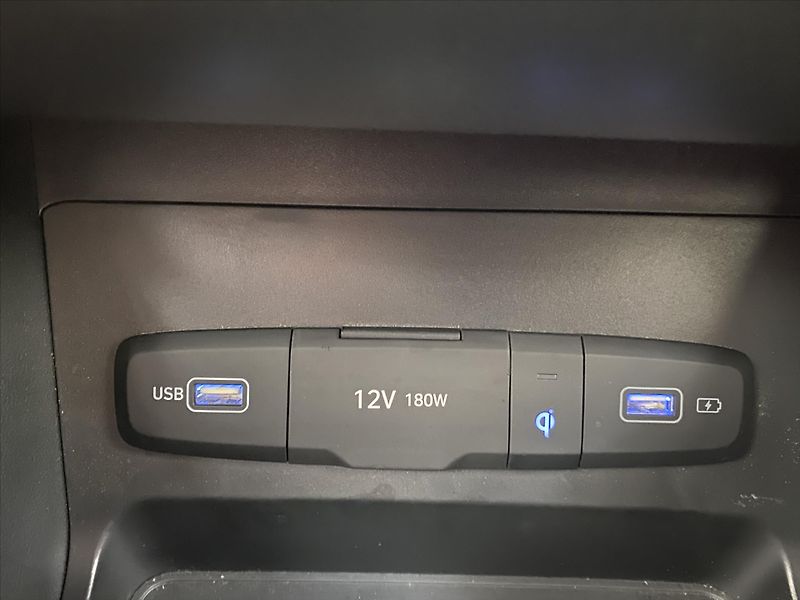 Hyundai Tucson 1,6 CRDi 85kW SMART - fotka 18 z 28