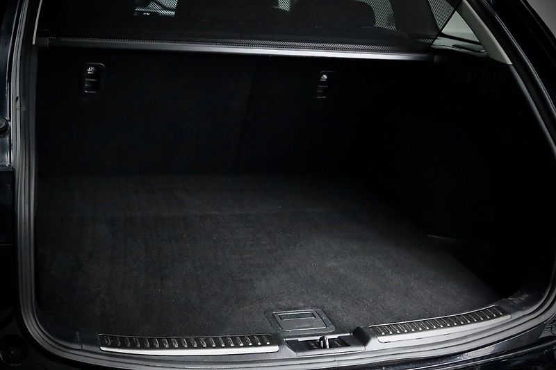 Mazda 6 Wagon 2.0 Skyactiv 121 kW - fotka 31 z 34