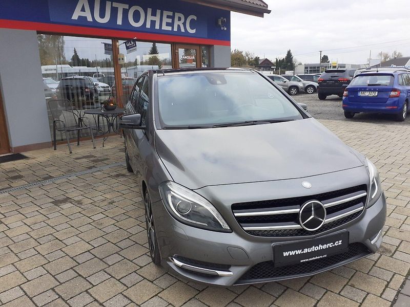 Mercedes-Benz Třídy B (2014) 180 1.5 CDi  AUTOMAT - fotka 2 z 38