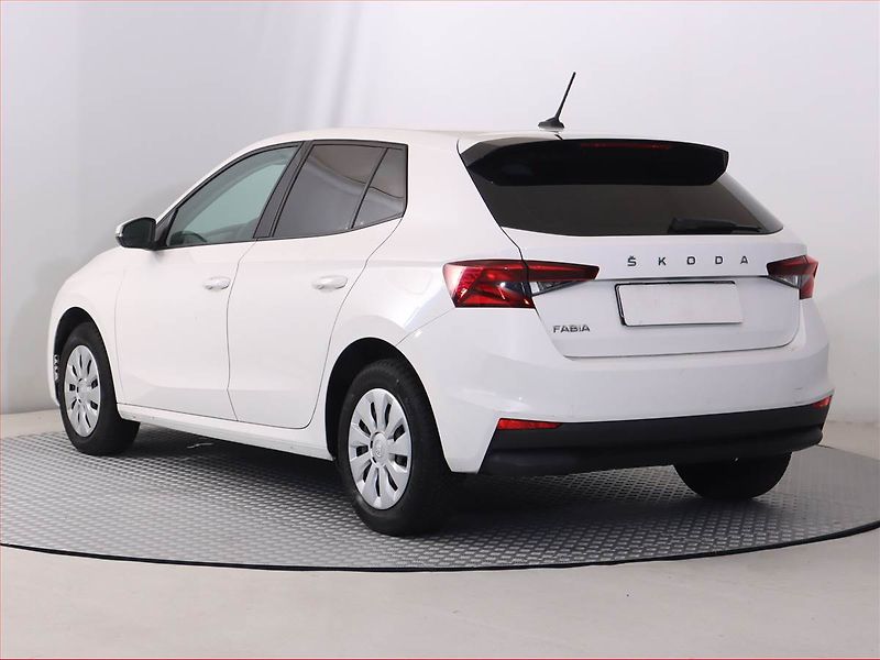 Škoda Fabia (2022) 1.0 TSI, Tempomat - fotka 4 z 19