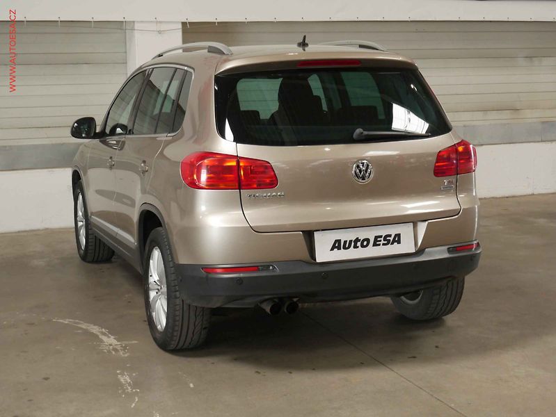 Volkswagen Tiguan (2012) 1.4TSi 4x4, ČR, Výhř.sed. - fotka 4 z 20