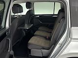 Volkswagen Touran Highline DSG - náhled 8
