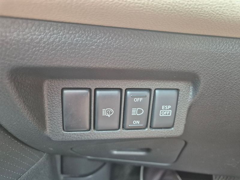 Nissan X-Trail 2,0 dCi 4x4 AT 110kW, CZ, 1. m - fotka 15 z 24