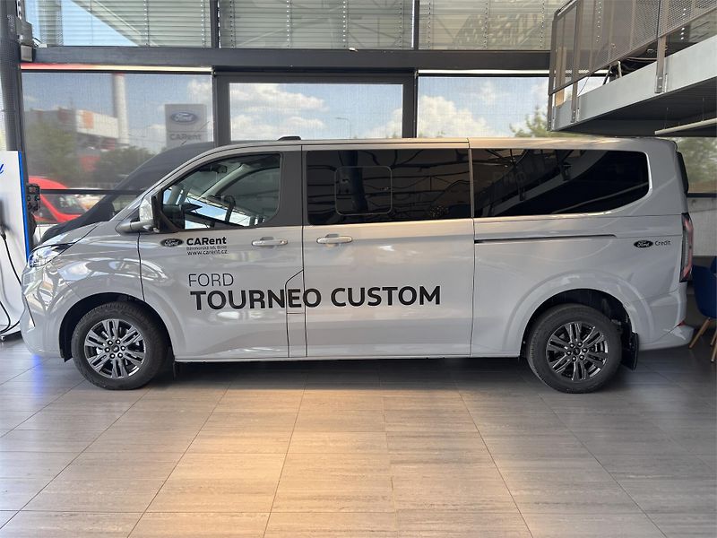 Ford Tourneo Custom (2025) Titanium L2, Tourneo, 2.0 EcoB - fotka 3 z 9