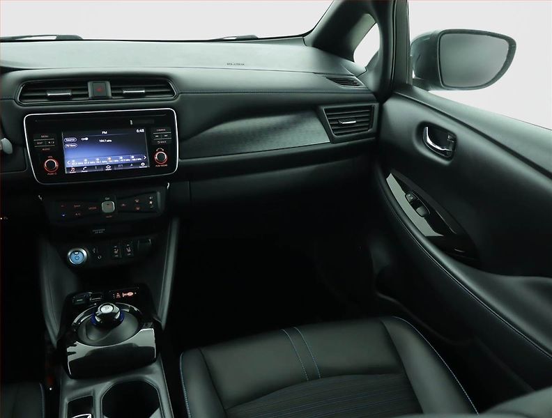 Nissan Leaf (2019) 40 kWh, SoH 88%, Automat - fotka 8 z 18