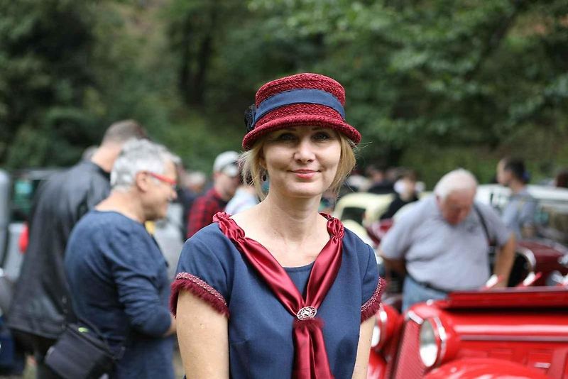 Na akci Jízda do vrchu a výstava historických vozidel se představilo na tři sta automobilů a motocyklů.