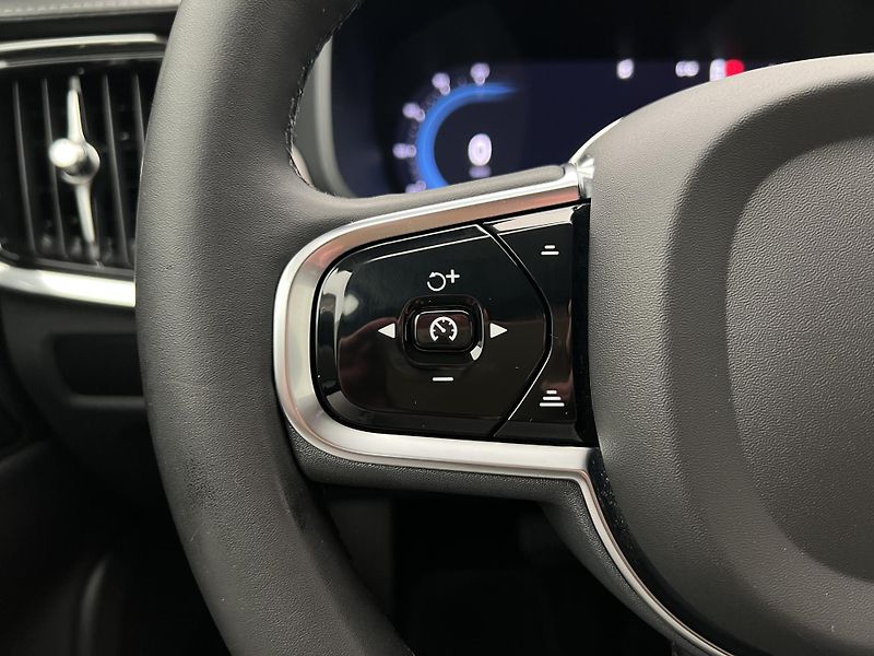 Volvo S90 B5 AWD ULTIMATE BRIGHT AUT - fotka 27 z 47