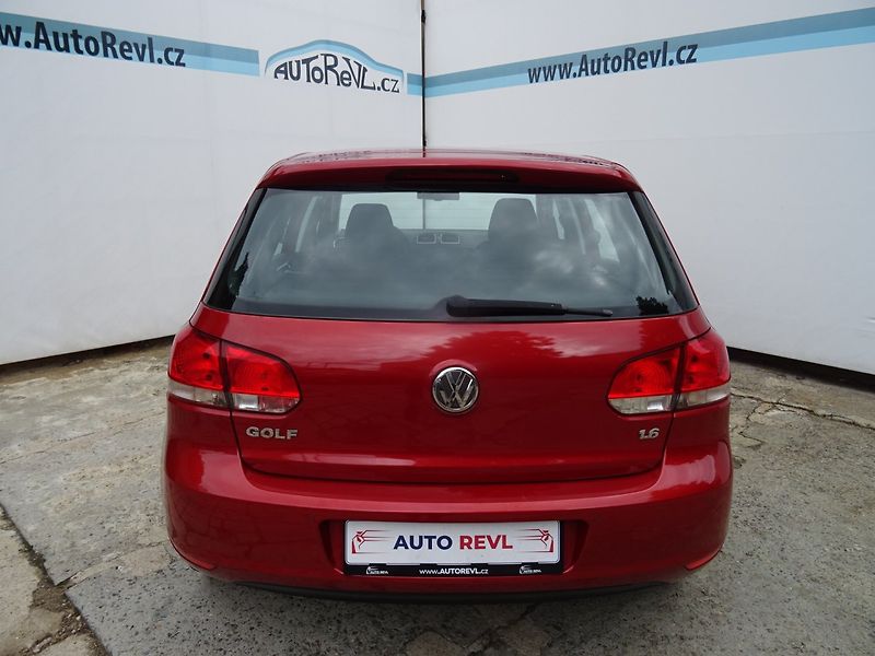 Volkswagen Golf (2009) 1.6i,75kW,1maj,S.kni,klima - fotka 24 z 25