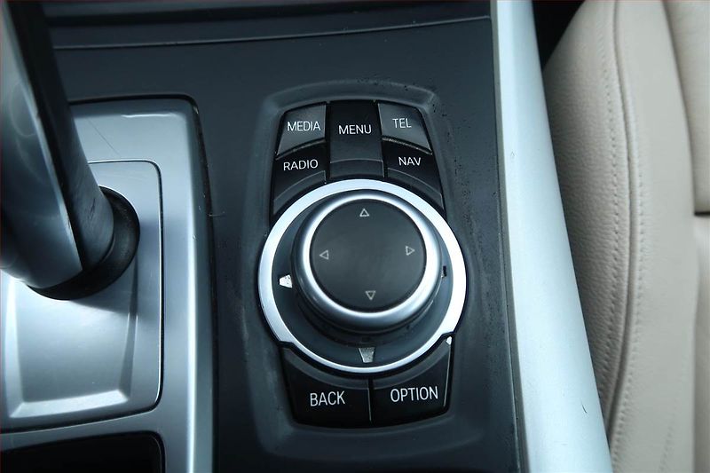 BMW X5 (2013) xDrive30d, 4X4, Automat - fotka 21 z 26
