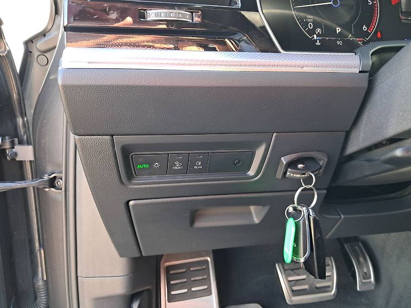 Volkswagen Touareg (2018) VW R-Line V6 3.0 TDI / 210 kW - fotka 17 z 29