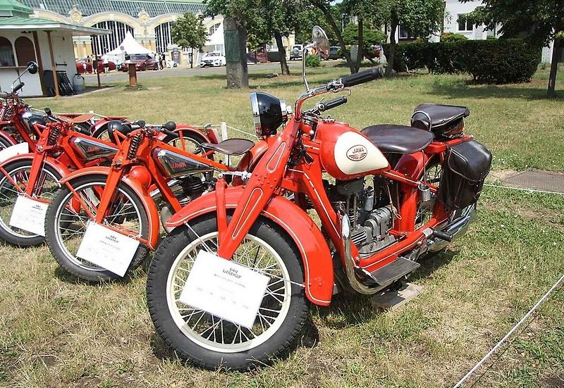 Motocykl Jawa 500 OHV byl prvním strojem vyrobeným pod značkou Jawa. Produkce probíhala od roku 1929 do roku 1933.