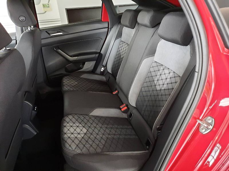 Volkswagen Taigo (2023) R-Line 1.5 TSI (110kW/150k) DS - fotka 9 z 26