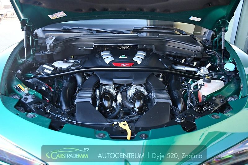 Alfa Romeo Stelvio 2.9 V6 Bi-T 520PS QUADRIFOGLIO - fotka 53 z 56