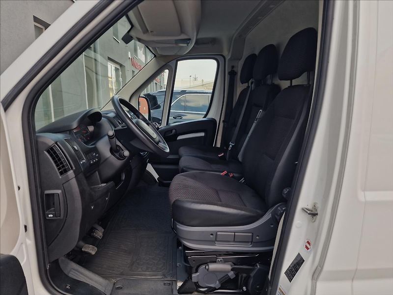 Peugeot Boxer 2.2HDI 103kW L4H2,ČR,1.Maj. - fotka 20 z 48