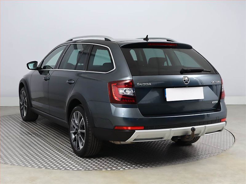 Škoda Octavia (2019) Scout 2.0 TDI, 4X4, Automat - fotka 4 z 20