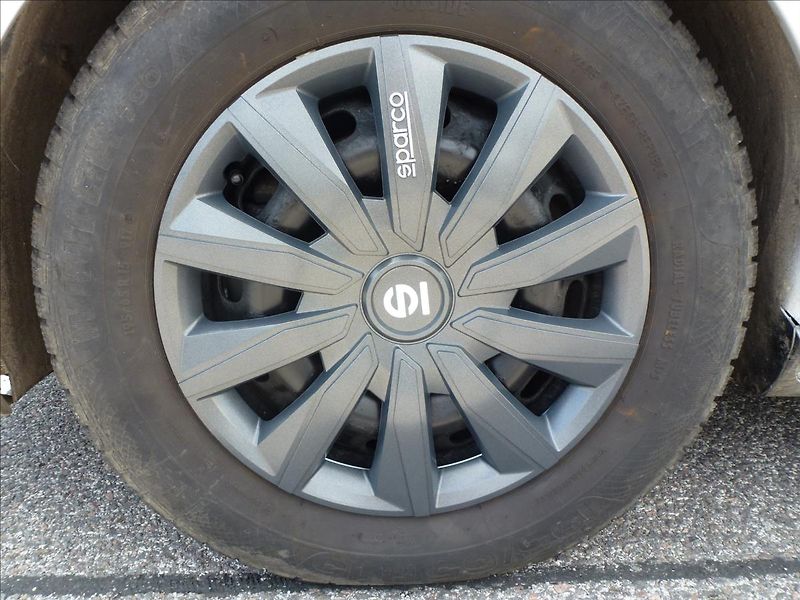 Ford Focus 1,6 16V NOVÁ STK - fotka 40 z 48