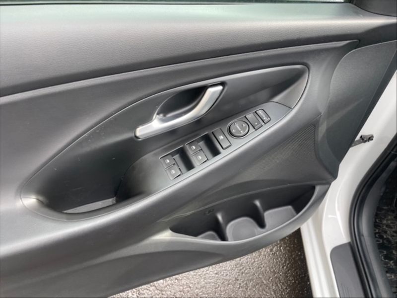 Hyundai i30 1,5 T-GDI N Line - fotka 11 z 11