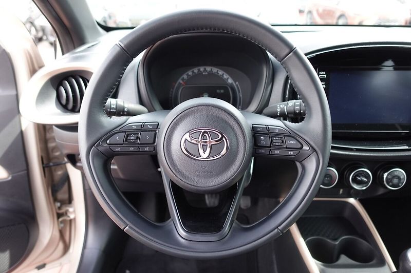 Toyota Aygo 1,0i 53kW M/T Style - fotka 17 z 26