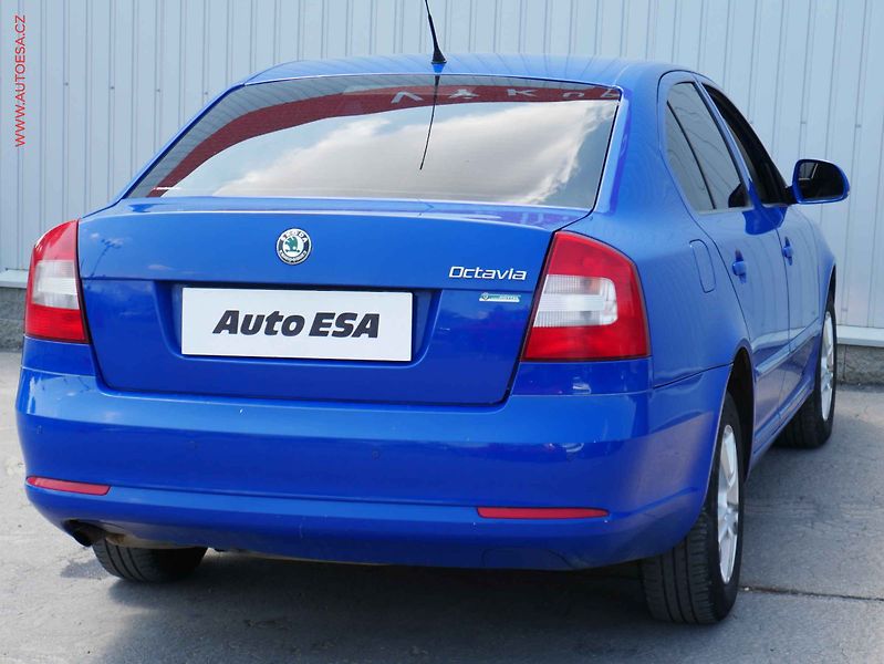 Škoda Octavia (2009) 1.4i 16V, Klima - fotka 4 z 16