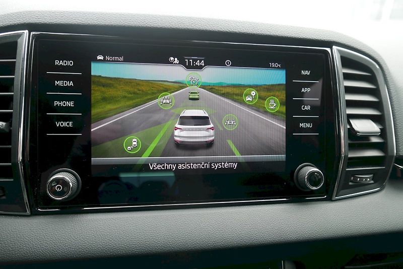 Škoda Karoq (2025) 1.5 TSI 110 kW DSG 7° Top Sele - fotka 8 z 29
