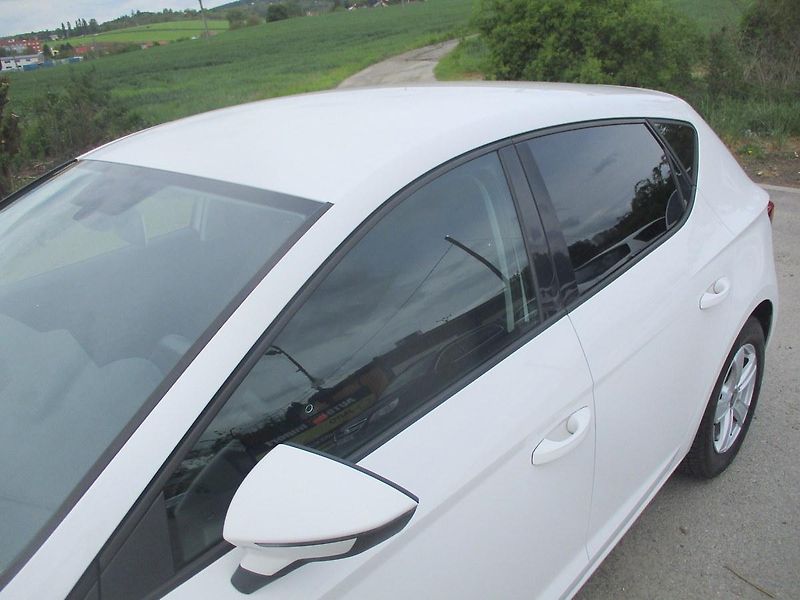 Seat Leon 1,2TSi 77kW STYLE FULL LED - fotka 11 z 48