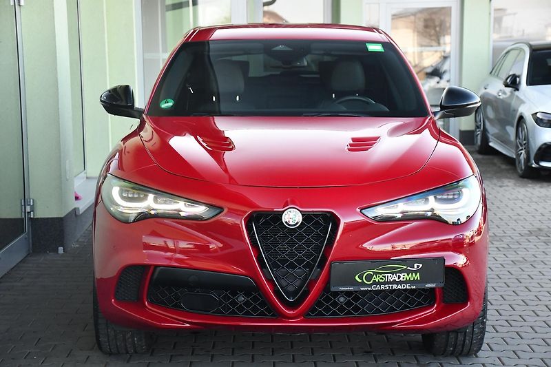 Alfa Romeo Stelvio 2.9V6 Bi-T.382 kW QUADRIFOGLIO - fotka 9 z 45