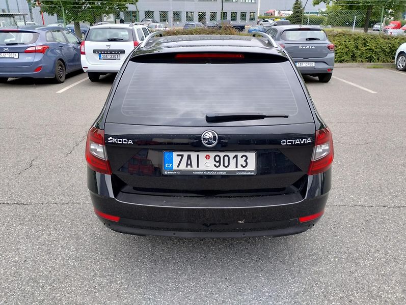 Škoda Octavia (2018) ojeté - fotka 4 z 6